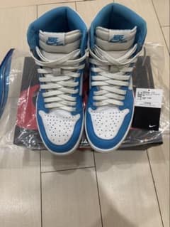 NIKE Air Jordan 1 Retro High OG UNCのサムネイル