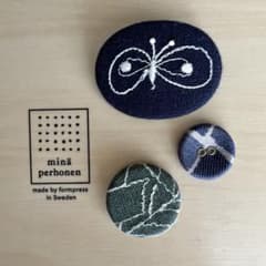 新品　正規品　ミナペルホネン　サンキューベリーバッジ　ブローチ　4個セット 新品】ミナペルホネン サンキューベリーバッジ（ブローチ