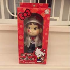 ❤️不二家ペコちゃん×ハローキティ 限定品のサムネイル