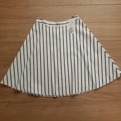 ☆新品未使用☆【INDIVI】膝丈スカートのサムネイル