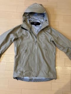 ARC'TERYX Mサイズ ベージュ　ベータLTジャケットのサムネイル