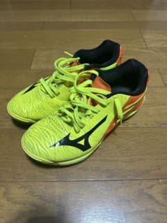【美品】卓球シューズ ウェーブドライブZ（限定色）のサムネイル