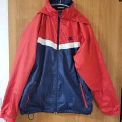 ナイキ　ウィンドブレーカーのサムネイル
