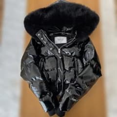 Darich ブラック フェイクパテントレザーダウンジャケット 