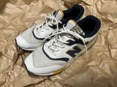 New Balance 997H ホワイト/ネイビー/イエロー 27.5cmのサムネイル
