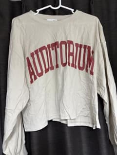 Helm AUDITORIUM ロゴプリント スウェット ベージュのサムネイル