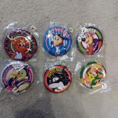 サッカー　Jリーグ　公式缶バッジ　1992年　6つセット サッカー Jリーグ 公式缶バッジ 1992年 6つセット - メルカリ