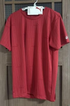 【新品】プーマ　赤　レッド　ナイロンTシャツ　　Ｌサイズのサムネイル