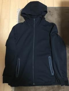UNIQLO ジップパーカー 黒のサムネイル