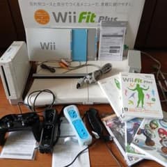 [Tested and Working] Wii Console, Champion Jockey, and other games included (bundle sale) with instruction manuals.
