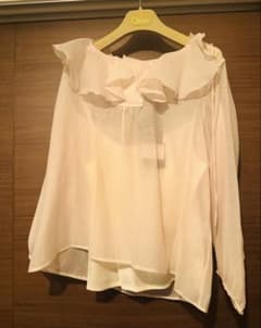 T.yamai paris ティヤマイ パリ フリルブラウス 新品 タグ付き - メルカリ