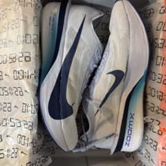 Nike ZoomX Vaporfly NEXT% 2のサムネイル