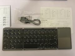 キーボードBluetooth 折りたたみ式 タッチパッド搭載 軽量のサムネイル