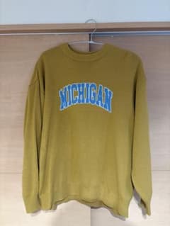 【FREAK'S STORE】ロゴ入りマスタードニットのサムネイル