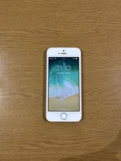 Apple iPhone 5s 16GB シルバー 本体のサムネイル