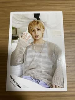 公式写真(山田涼介)のサムネイル