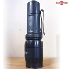 SUREFIRE シュアファイア E1 BACKUP ハイ ロー モード USA SUREFIRE シュアファイア E1 BACKUP ハイ ロー モード USA - メルカリ
