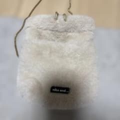 ファーのショルダーのサムネイル