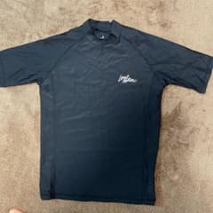 ローカルモーション⭐︎ラッシュガード　Lサイズのサムネイル