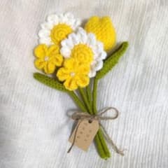 【推し色】ハンドメイド　枯れない花　毛糸の花束　チューリップ　かぎ編み　イエロー