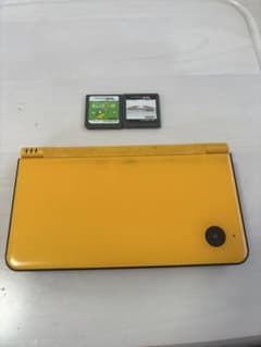 Nintendo DS イエロー 本体 ゲームカード付き 本体のみのサムネイル