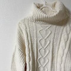 イング ニット セーター タートルネック ボリュームスリーブ アイボリーのサムネイル
