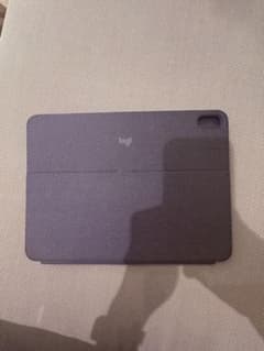 Logitech Combo Touch for iPad Air 10.9-inch