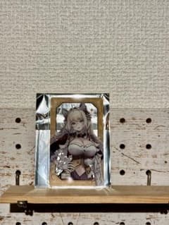 勝利の女神 NIKKE and GALLERY コラボ予約特典　クラウンのサムネイル