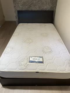 sabaisabai様専用　シモンズ　セミダブルベッドのサムネイル