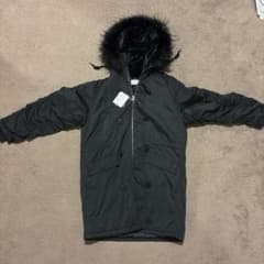 AZUL BY MOUSSY ダウンジャケット ブラックのサムネイル