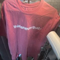 c*6様 thisisneverthat Tシャツ ピンク Mサイズのサムネイル