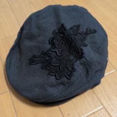 ブラック ハンチング 花柄刺繍入りのサムネイル