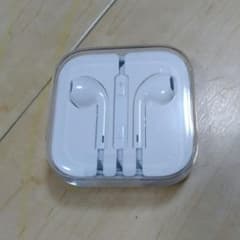 iPhoneイヤホン正規品のサムネイル