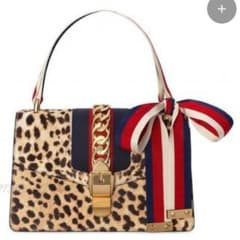 2017最新作 GUCCI 新品同様 シルヴィ✨のサムネイル