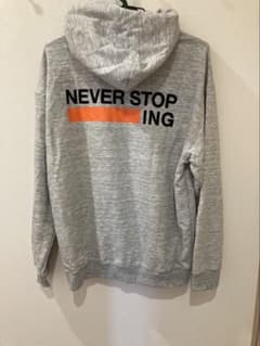 新品THE NORTH FACE NEVER STOP ING フーディ Sのサムネイル