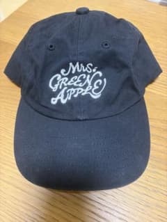 Mrs. GREEN APPLE ロゴ刺繍 キャップ ブラック - メルカリ