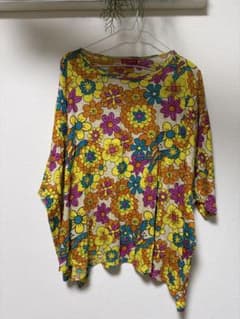 チャイハネ アミナコレクション レトロフラワー柄 半袖Tシャツのサムネイル