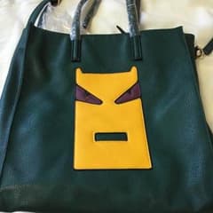 個性的！バックのサムネイル