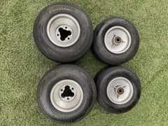 レーシングカート　タイヤとホイールセットのサムネイル