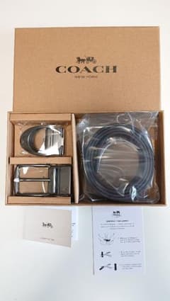 COACH コーチ　新品　リバーシブル　シグネチャー　メンズベルトのサムネイル