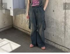 【Kastane】【値下げしました】ダークデニム ワイドシルエット カーゴパンツのサムネイル