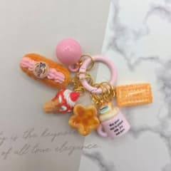 ✳ピンク yummy クッキー✳じゃらじゃらキーホルダー✳ - メルカリ