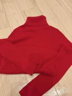 UNIQLO リブタートルネックセーター レッドのサムネイル