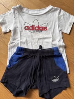 adidas Tシャツとショートパンツセットのサムネイル