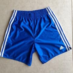 sale中♡adidas　Mサイズハーフパンツ練習着のサムネイル