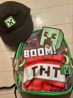 キャップ付き　MINECRAFT キッズ リュック BOOM! TNTのサムネイル