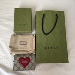 GUCCI バレンタイン 財布のサムネイル