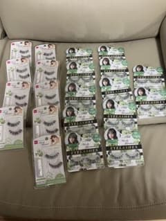 つけまつ毛のサムネイル