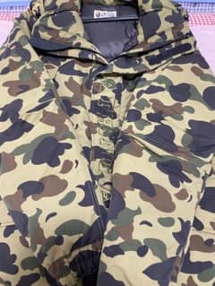 APE 1ST CAMO SHARK SNOWBOARD DOWN JACKETのサムネイル