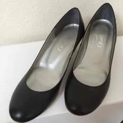 未使用☆黒パンプス 23.5cmのサムネイル